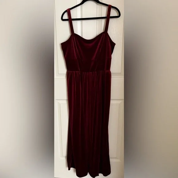 Old Navy Women’s Velvet Jumpsuit - Picture 1 of 3